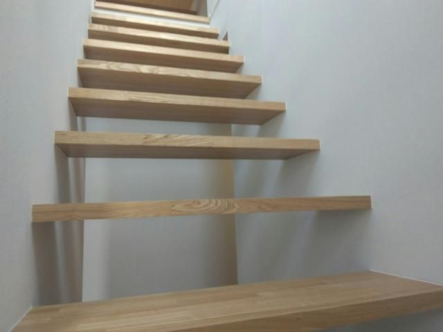 スケルトン階段