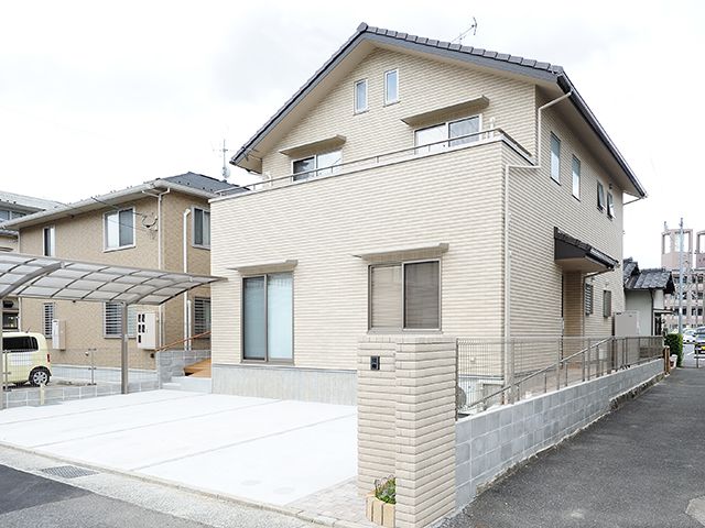 木の新たな魅力で家族が和む家《広島市安芸区/注文住宅》