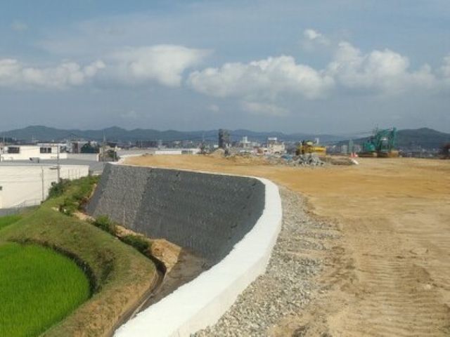 寺家駅徒歩圏内の造成地