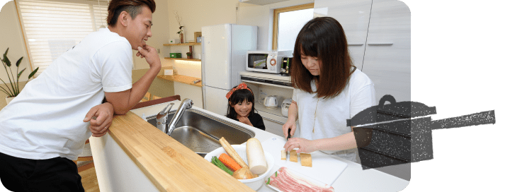キッチンで晩ごはんの準備！